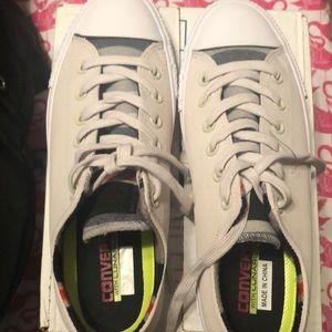 New Converse chuck II, M 7.5, W9.5, leather upper